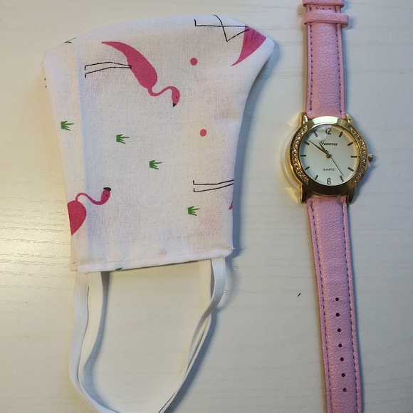 Hand watch and face mask - Picture 2 of 4